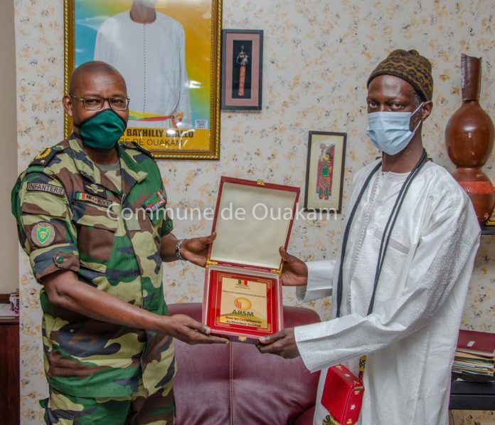 ARSM - Photos de la Visite au Maire de la Commune de Ouakam - 02