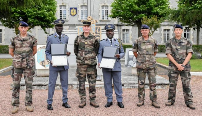 Petites couleurs et remise de diplôme aux sous-officiers Sénégalais 01